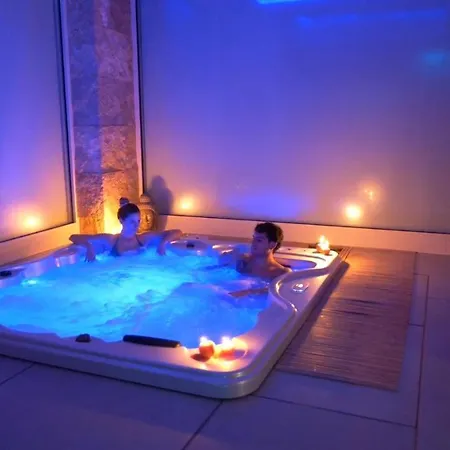 Rocca - Rooms&spa לינה וארוחת בוקר פיצו