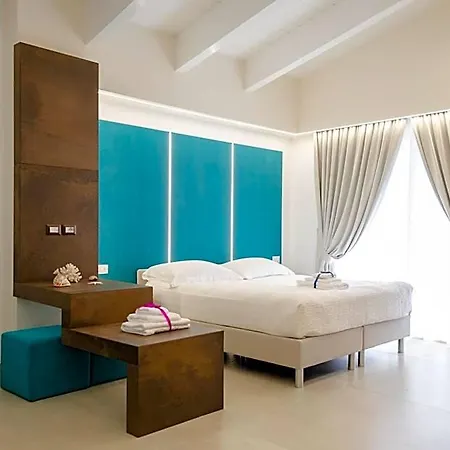 Rocca - Rooms&spa Couette-café 4*
