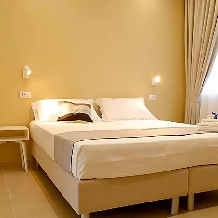 Alojamento de Acomodação e Pequeno-almoço Rocca - Rooms&spa 4*